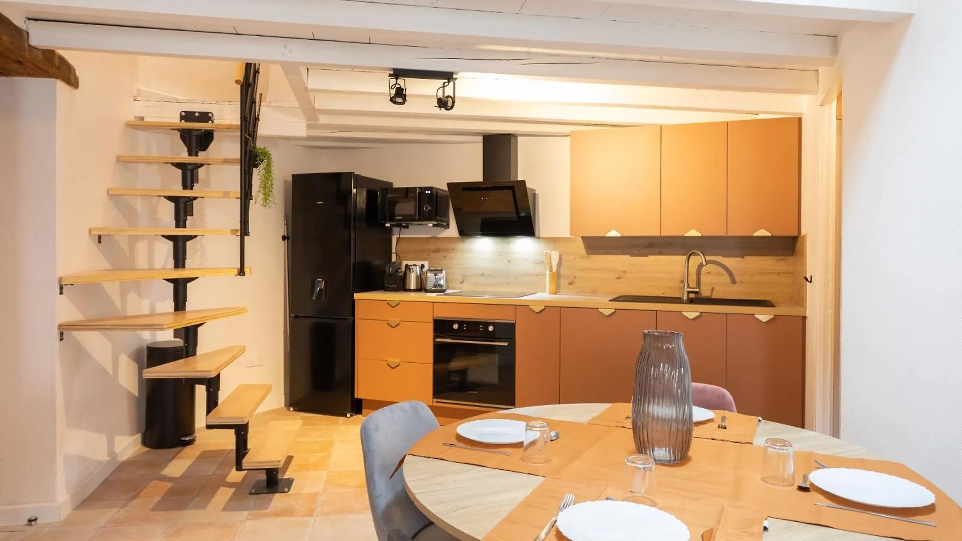 Le Van Gogh - Hypercentre - Clim - Wifi - 4 Pers Saint-Remy-de-Provence Apartment