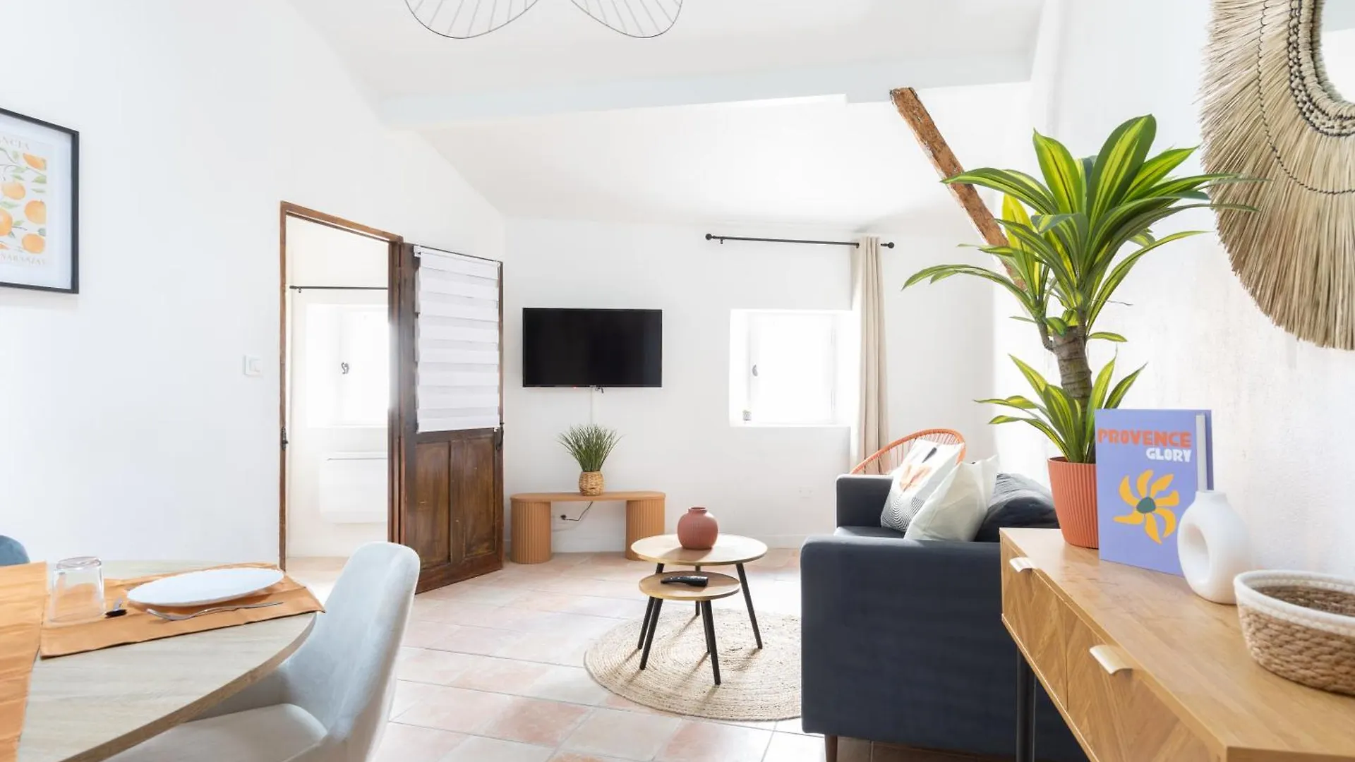 Apartment Le Van Gogh - Hypercentre - Clim - Wifi - 4 Pers Saint-Remy-de-Provence France