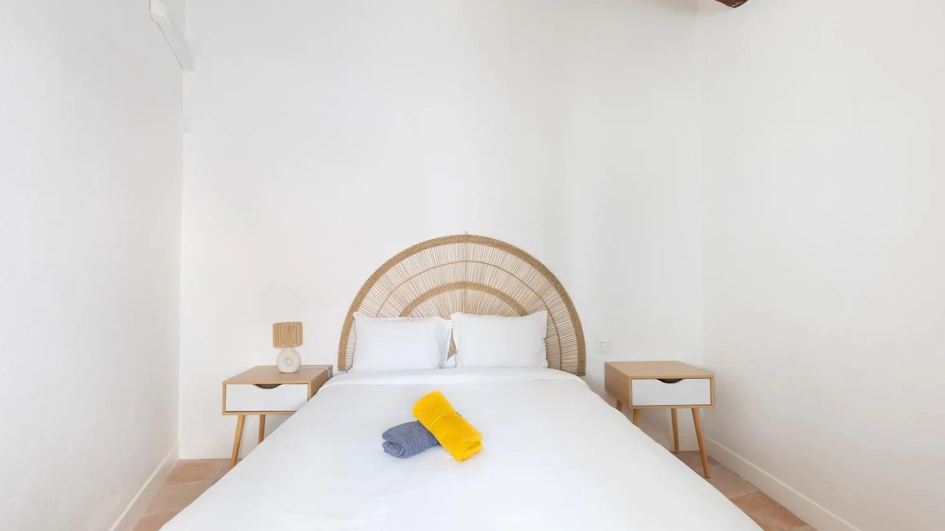 Apartment Le Van Gogh - Hypercentre - Clim - Wifi - 4 Pers Saint-Remy-de-Provence