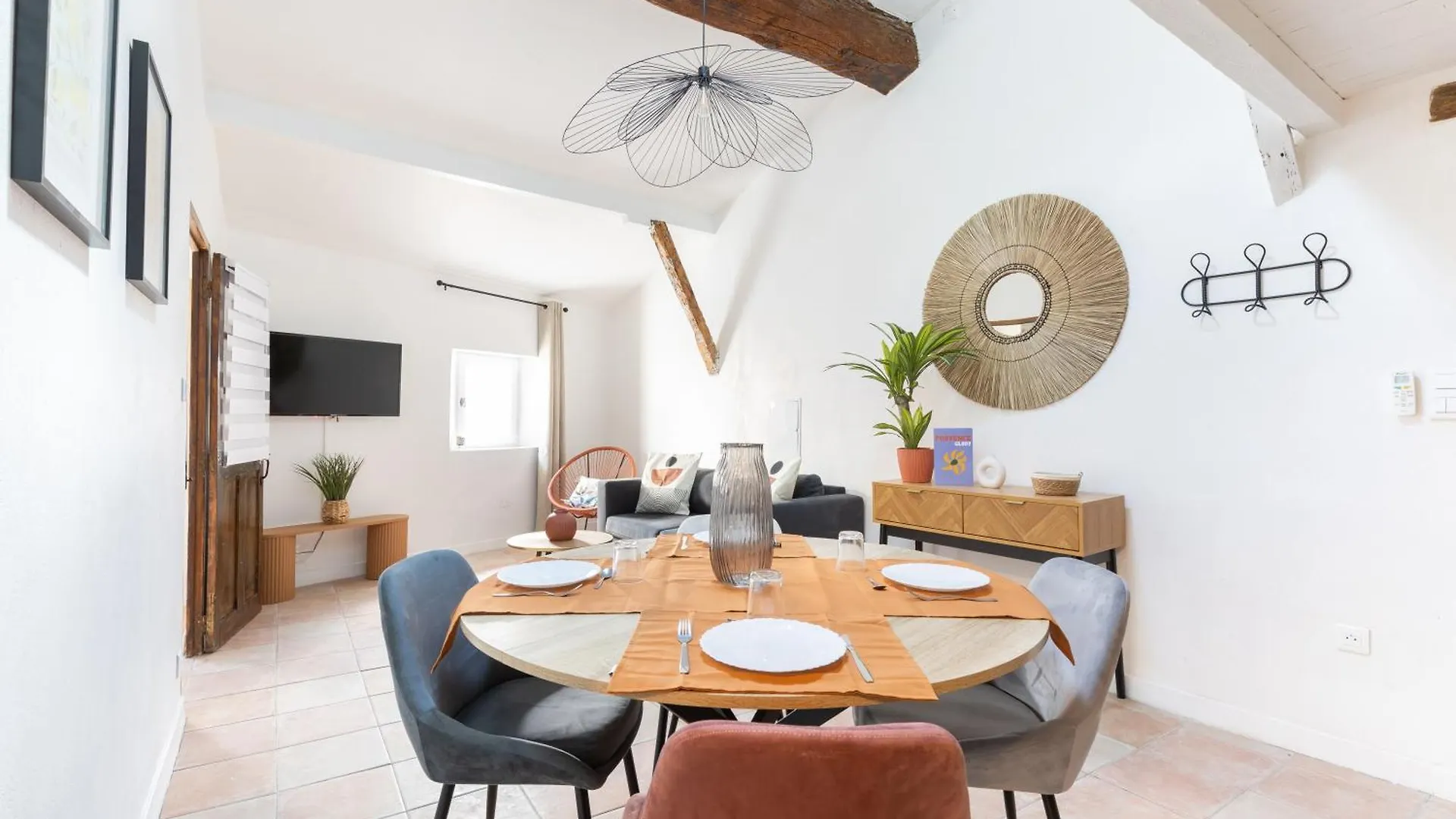 Le Van Gogh - Hypercentre - Clim - Wifi - 4 Pers Saint-Remy-de-Provence Apartment